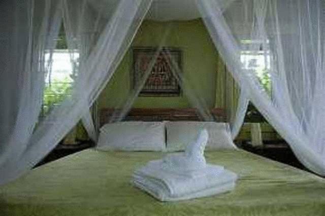 Palmlea Farms Lodge & Bures - Villas Labasa Room photo